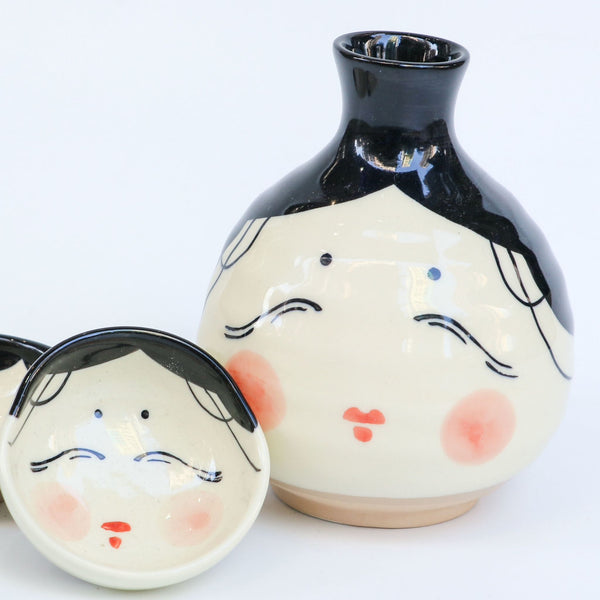 Japanese-Style Doll Sake Set (One Flask, One Cup)