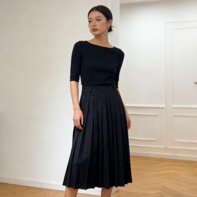 Pleated midi skirt