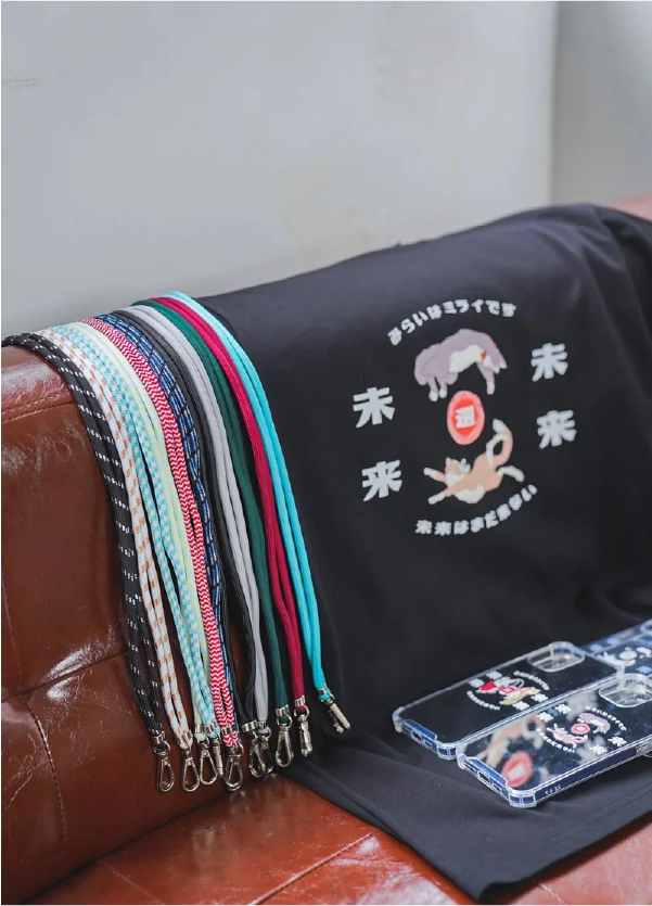 folded-black-lazy-cat-tee-with-colorful-braided-straps-Lazy-Cat-Tee-Hong-Kong-Kwun-Tong-Grandmama-store