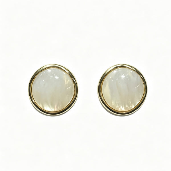 grandmama-cafe-gold-rim-white-mother-of-pearl-stud-earrings-hong-kong
